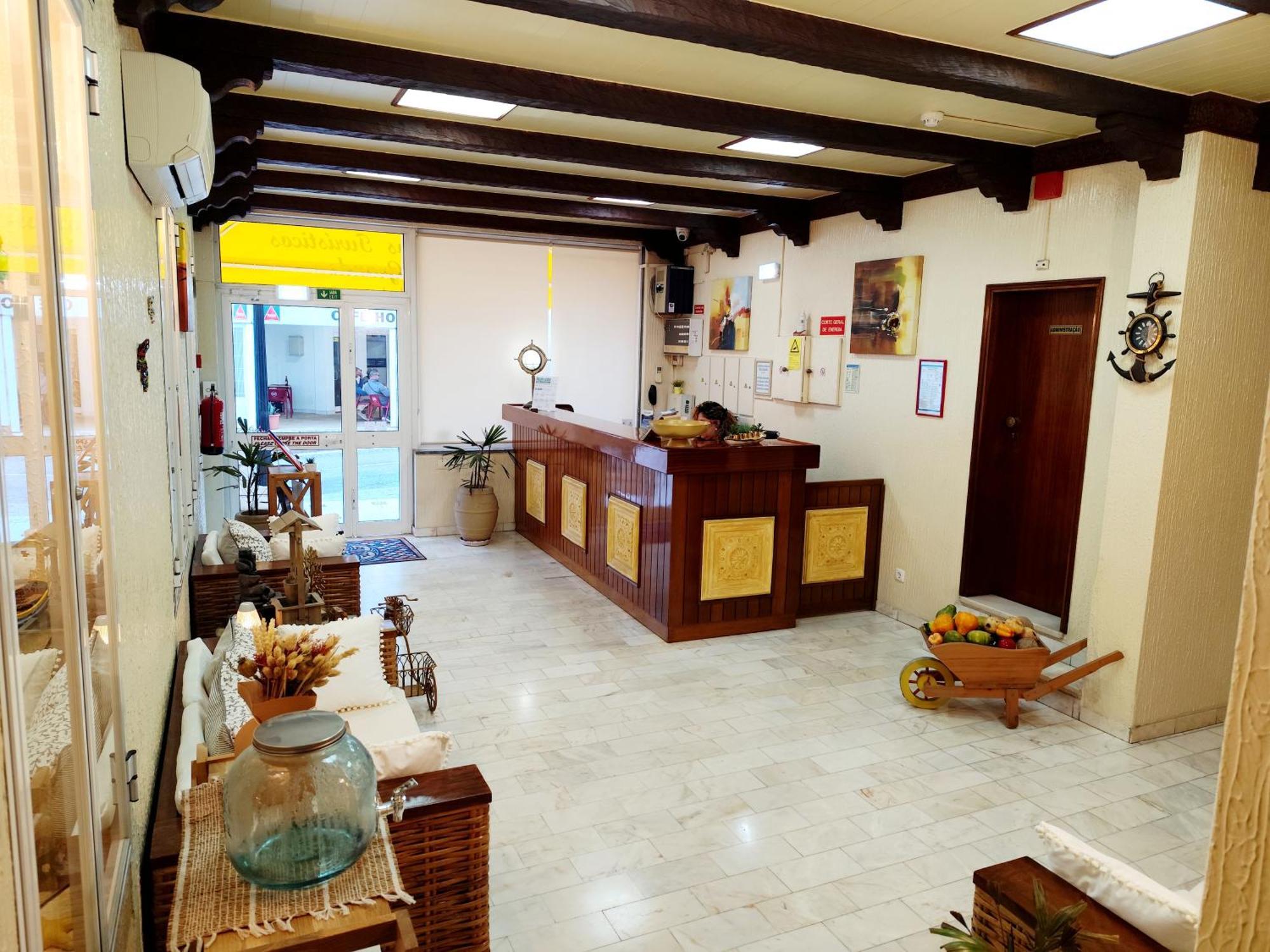 Apartamentos Turisticos Praia Grande Ferragudo  Luaran gambar