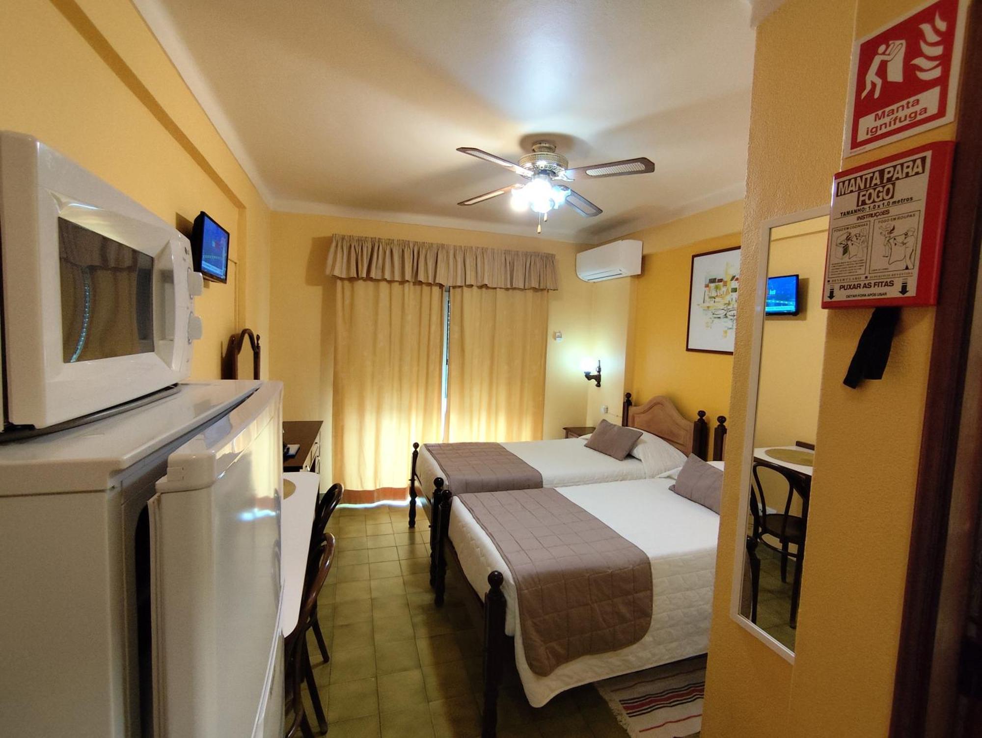 Apartamentos Turisticos Praia Grande Ferragudo  Luaran gambar