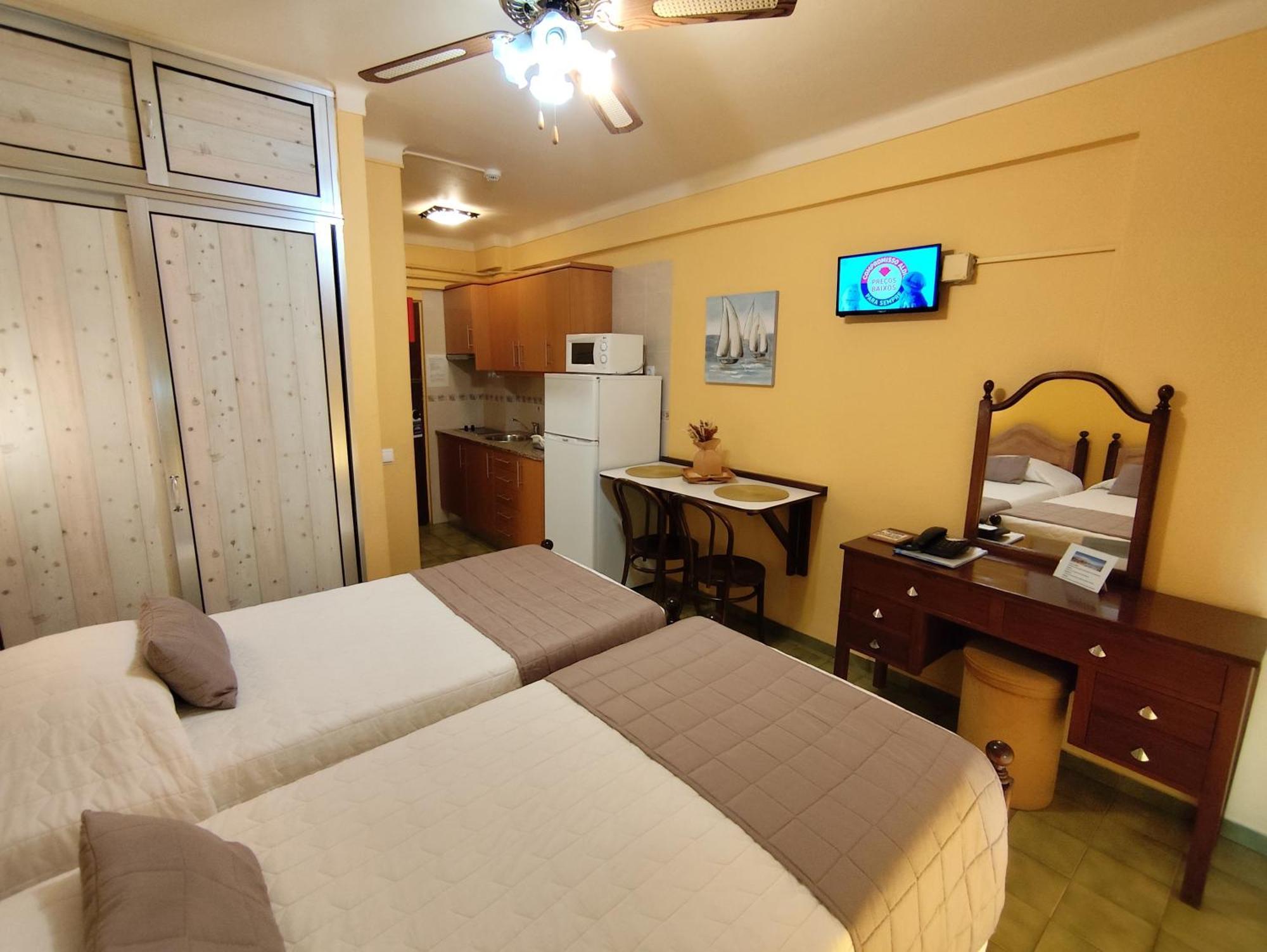 Apartamentos Turisticos Praia Grande Ferragudo  Luaran gambar